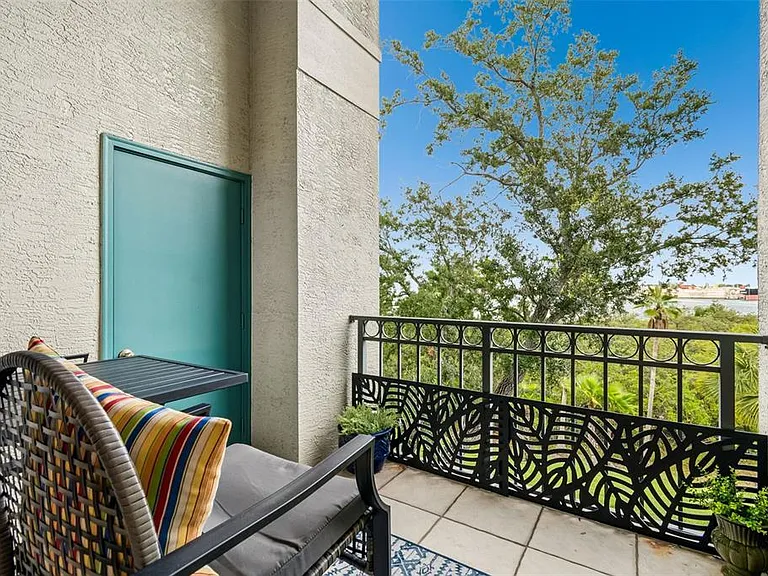 728 Coral Reef Dr #728 — Photo 23