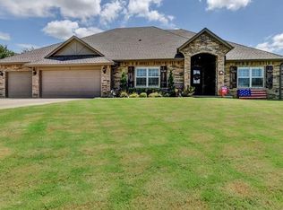 1270 Ashley Cir, Edmond, OK 73025