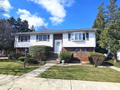 24 Valley Ct, Secaucus, NJ, 07094