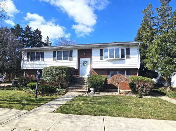 24 Valley Court image 1 of 13