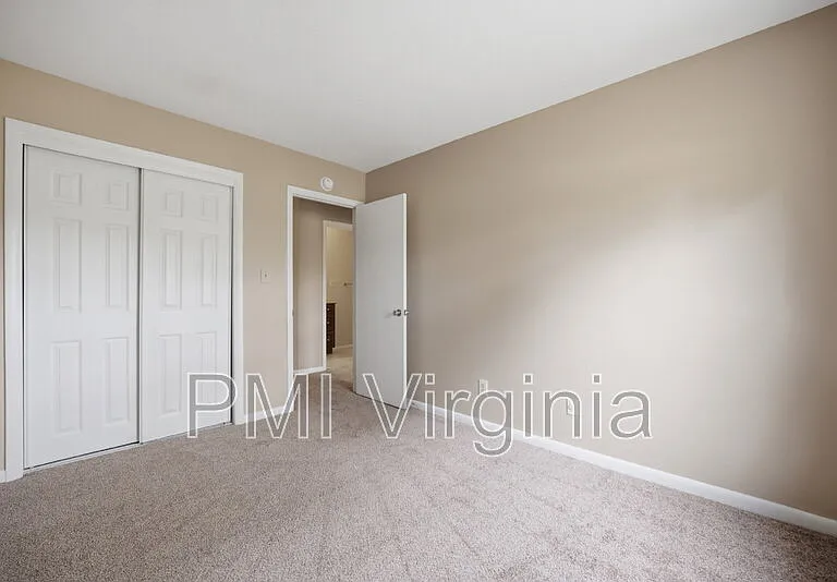 5140 Glenwood Way — Photo 26