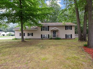 1990 Riegler Rd, Muskegon, MI 49445