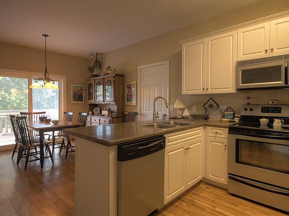 4th image of 51 McKinley St