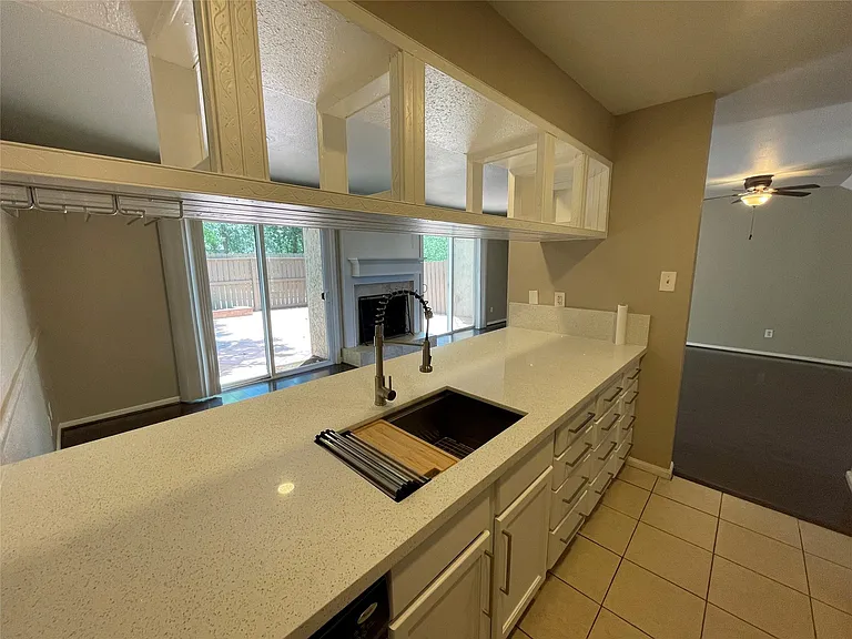 12315 Glenview Dr — Photo 7