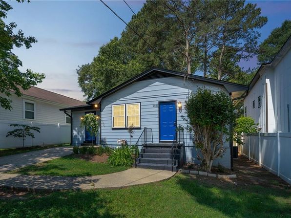 2851 Forrest Hills Dr SW