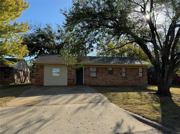 1627 Fieldstone Ln, Tecumseh, OK 74873