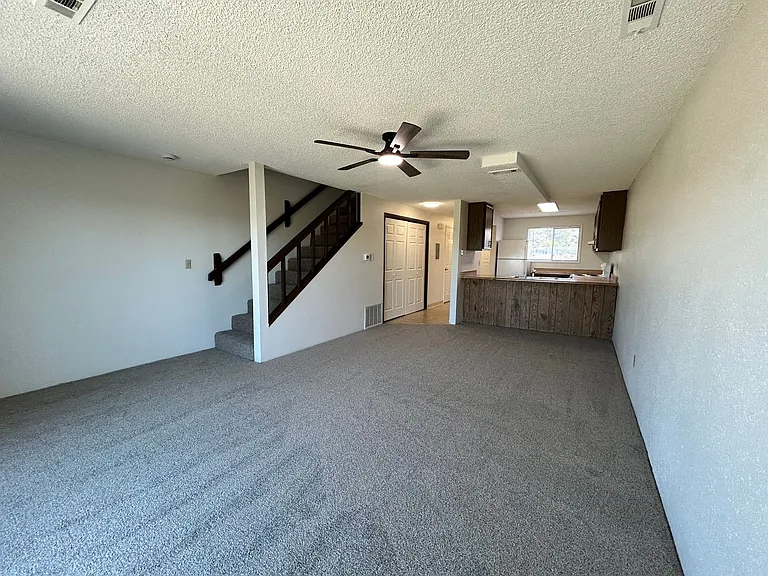 834 Homedale Rd — Photo 10