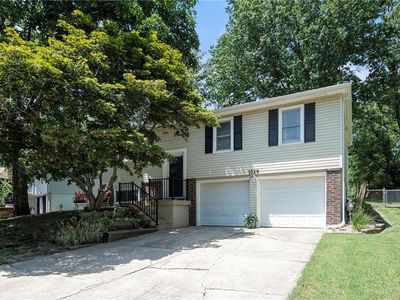 1029 NW Berkshire Dr, Blue Springs, MO, 64015