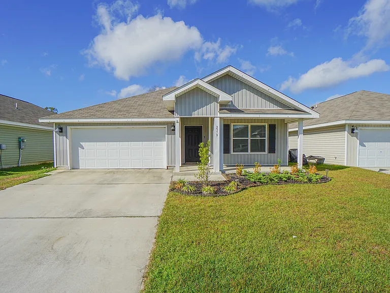2379 Kirkwood Dr — Photo 1