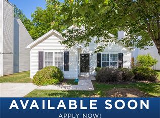 1208 McAllister Dr, Charlotte, NC 28216