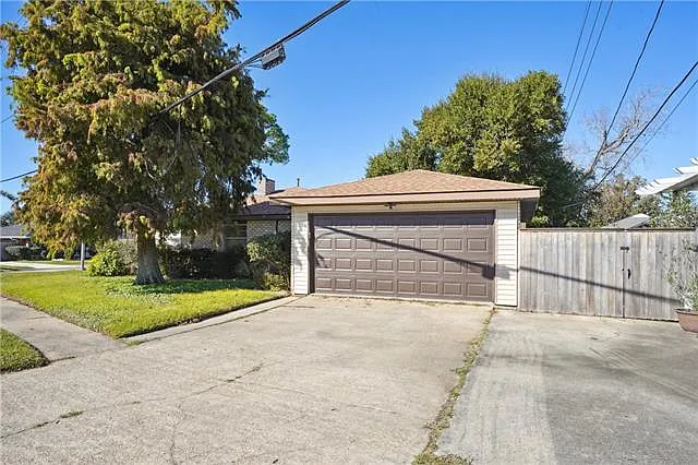 2 Schill Ave — Photo 25