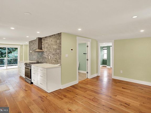 3rd image of 25 Alsace Ave