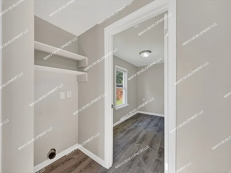 12862 Georgiana Ave — Photo 19