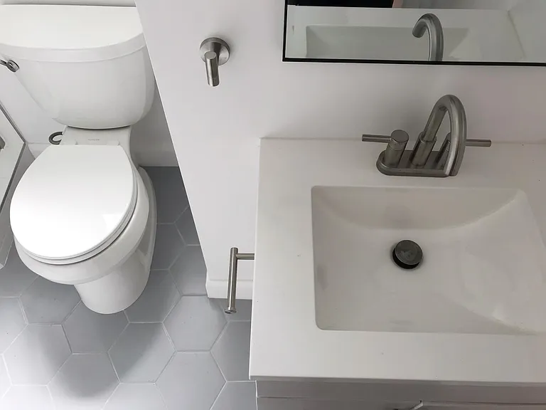 7041 Enfield Ave — Photo 10