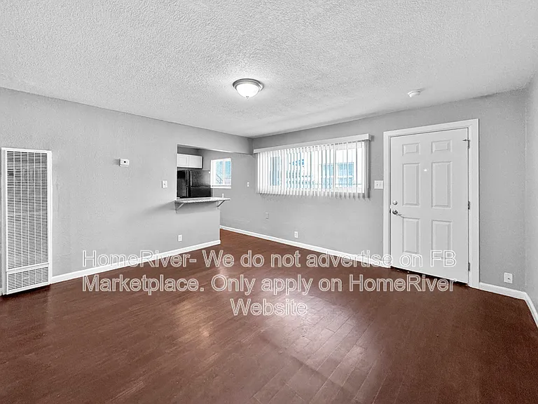 683 El Camino Ave #8 — Photo 2