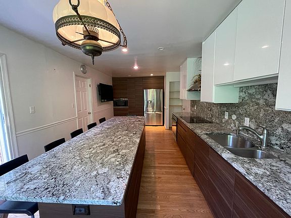 5th image of 12006 Titian Way