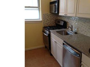 1549 S Hollywood St, Philadelphia, PA 19146