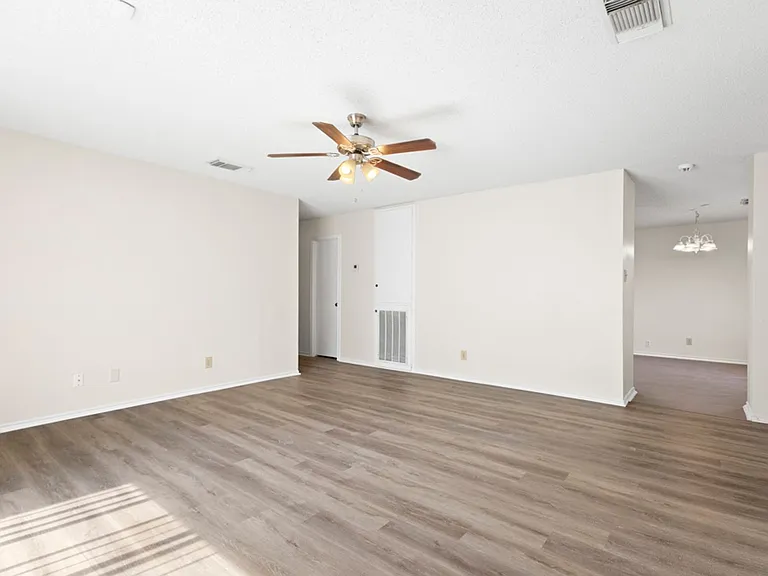 9711 Arcade Rdg — Photo 7