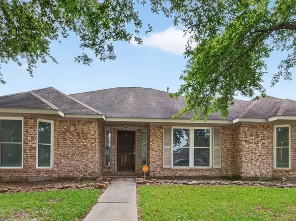 2306 Winecup Ln, League City, TX 77573