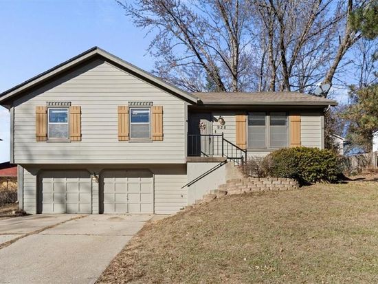 928 NE Mulberry St, Lees Summit, MO 64086