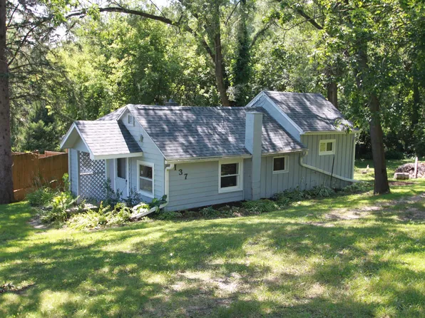 137 S Salem St, Cherry Valley, IL 61016