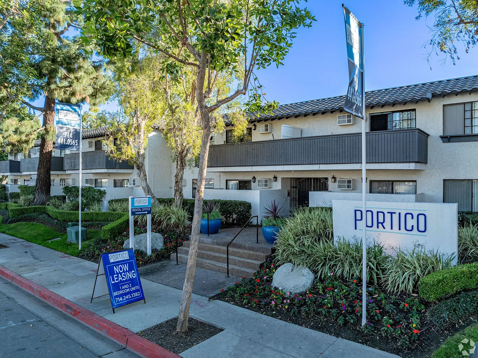 Portico — Photo 1