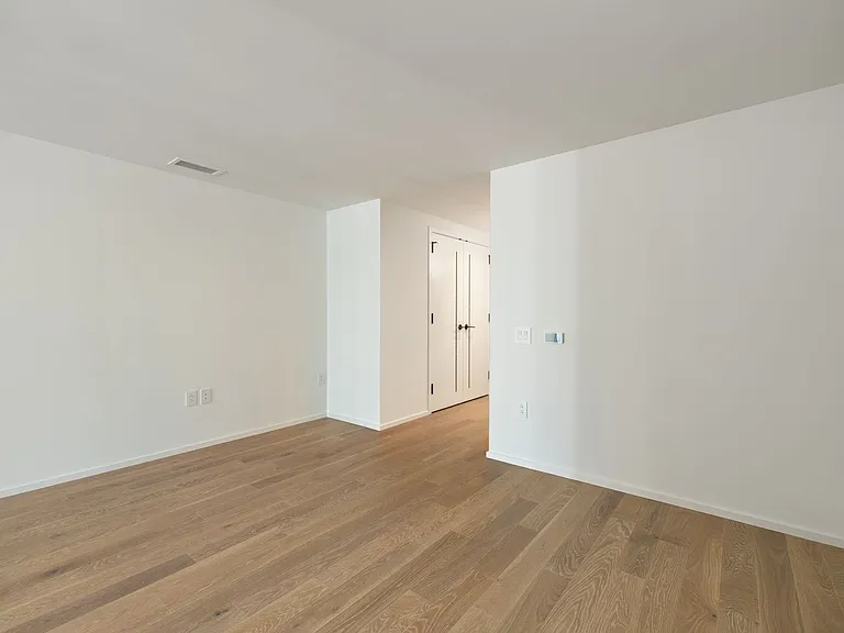 333 Ward Ave #1708 — Photo 6