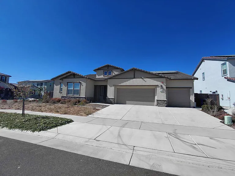 7487 Fortaleza Ave — Photo 2