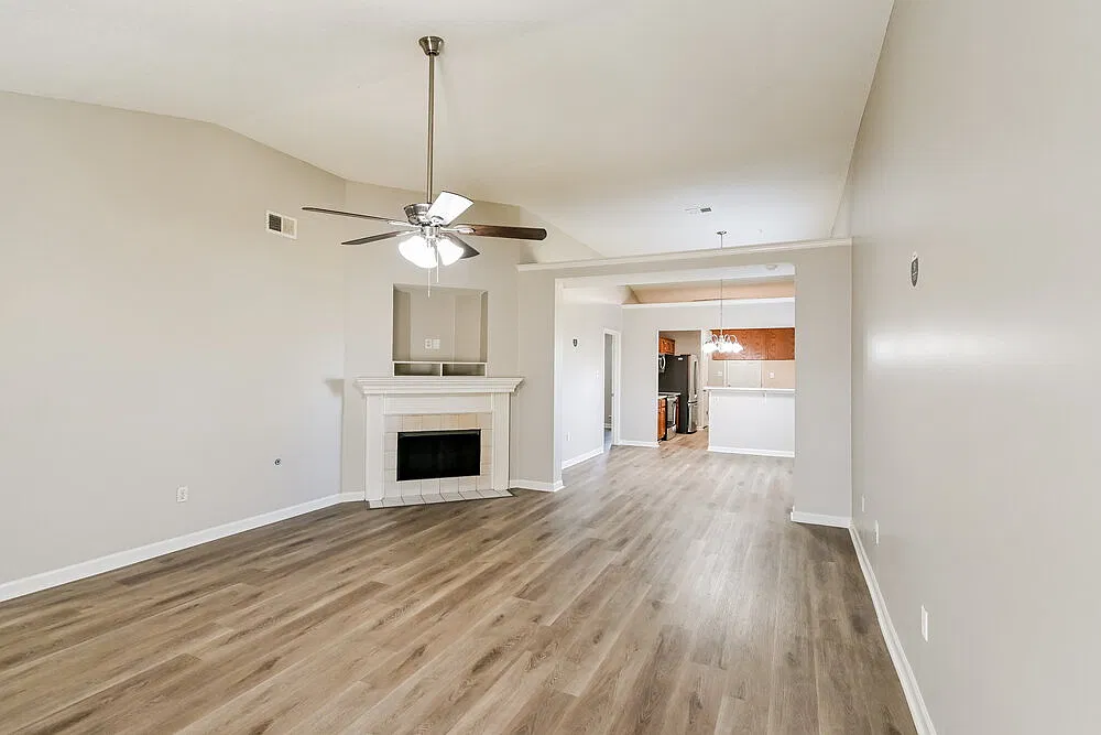 3 bed, 2.0 bath, 1688 sqft, $1,890 — Photo 4