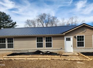 312 Blockhouse Valley Rd, Clinton, TN 37716