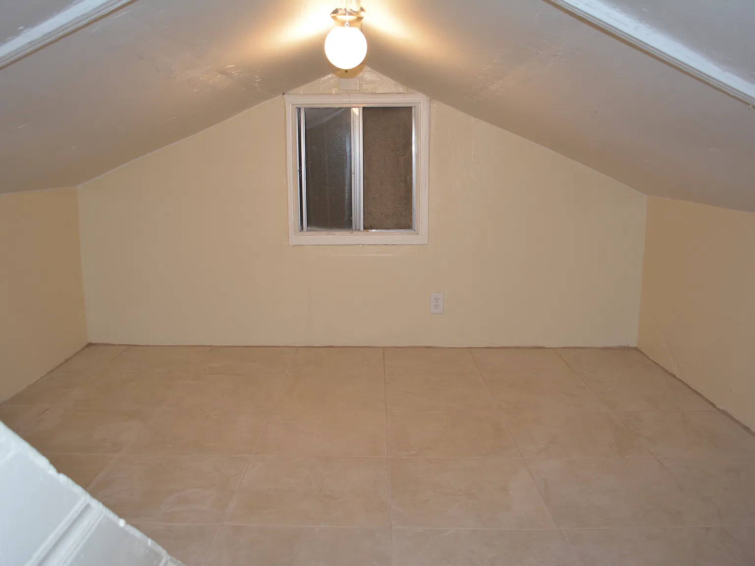 3 bed, 1300 sqft, $3,700 — Photo 1
