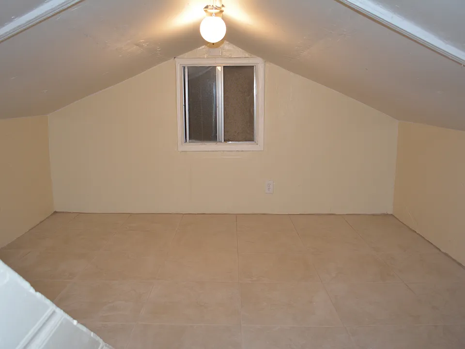 11507 Truro Ave #B