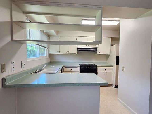 5th image of 205 Olympic Cir