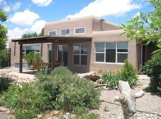 28 Arroyo Viejo Rd, Santa Fe, NM 87508