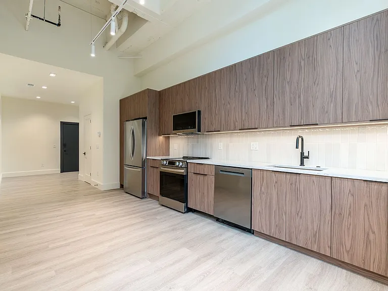 3003 Glenwood — Photo 117