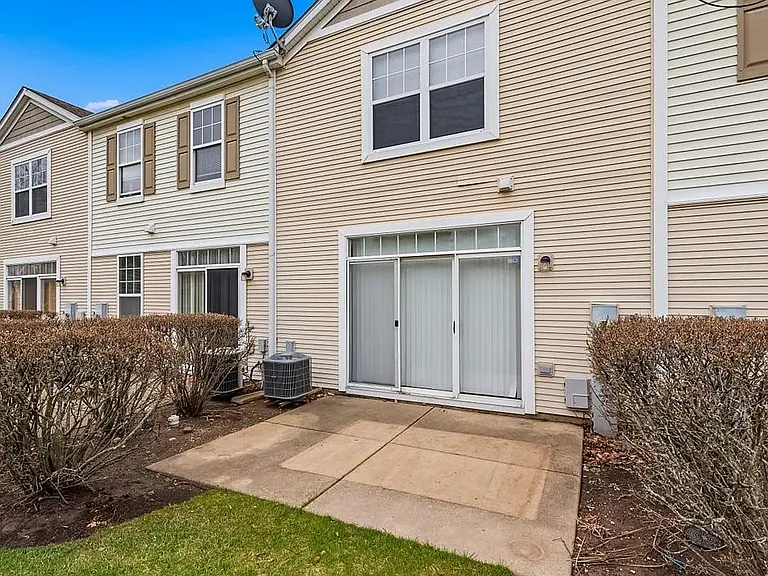 2260 Flagstone Ln — Photo 45