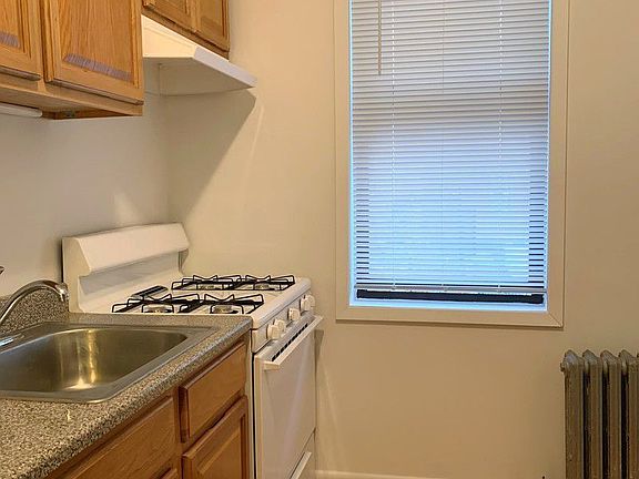 2nd image of 3080 45th St APT 2