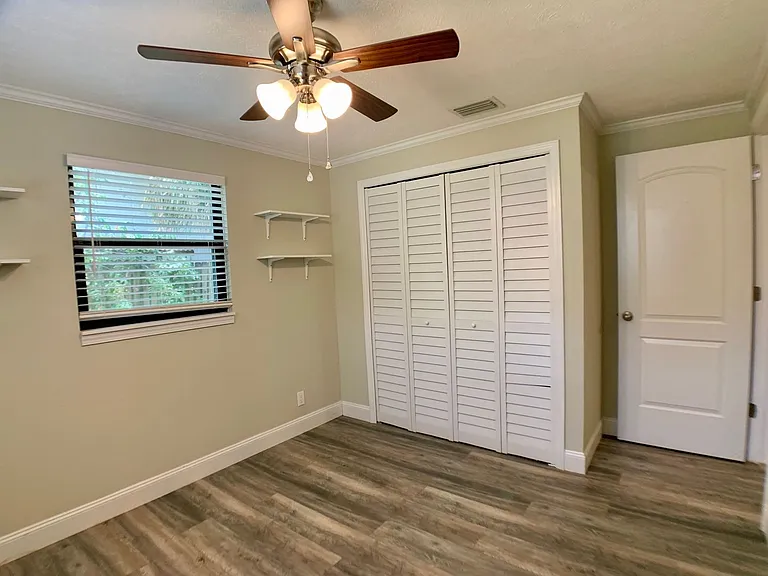 435 Sigsbee Rd — Photo 9