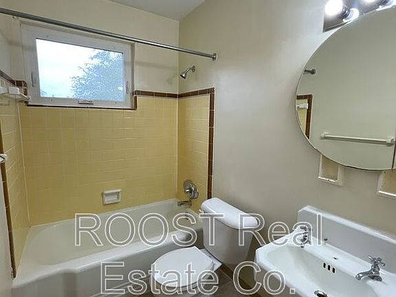 5th image of 2010 Elmwood Ave #D