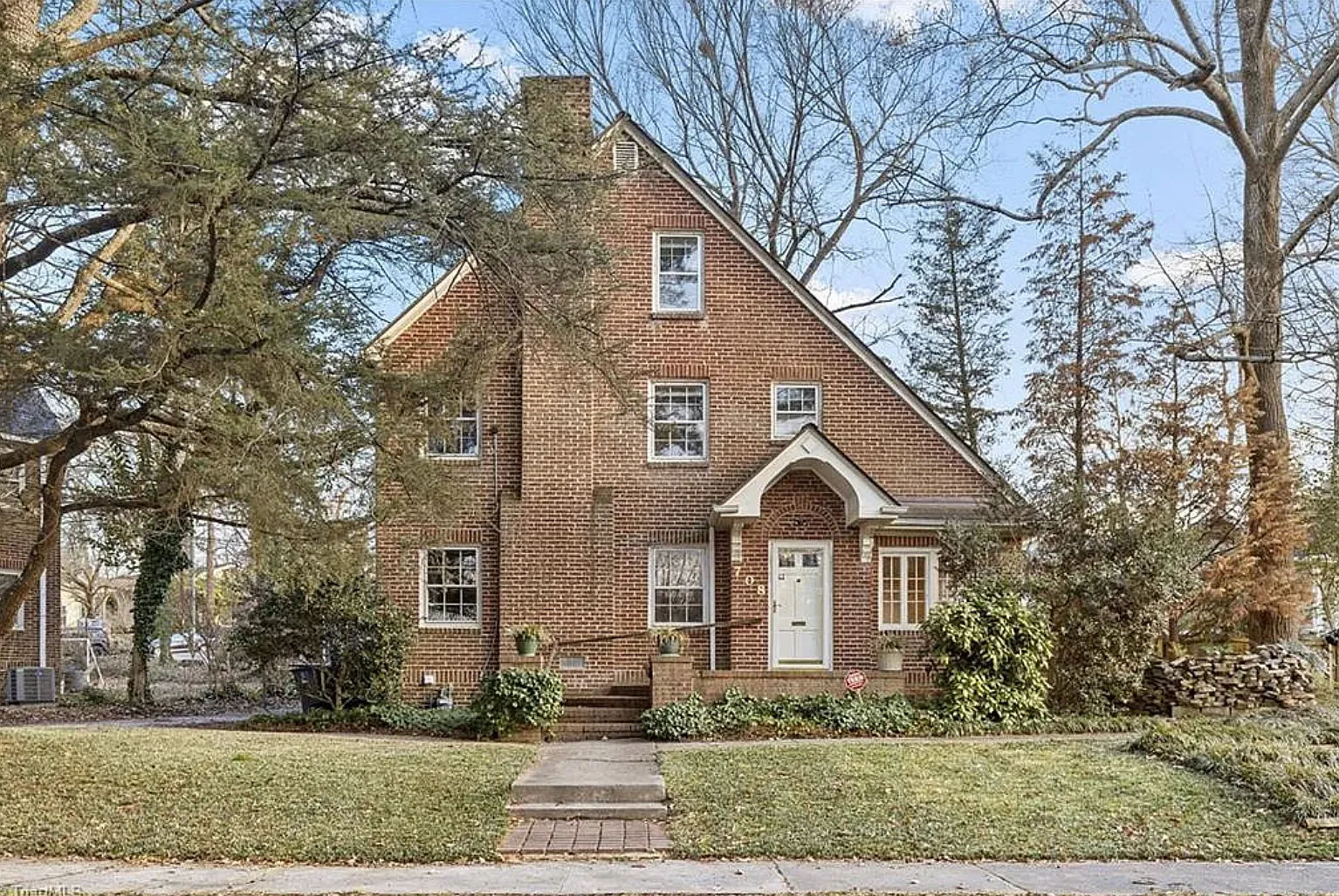 4 bed, 4.5 bath, 1844 sqft, $2,865 — Photo 1