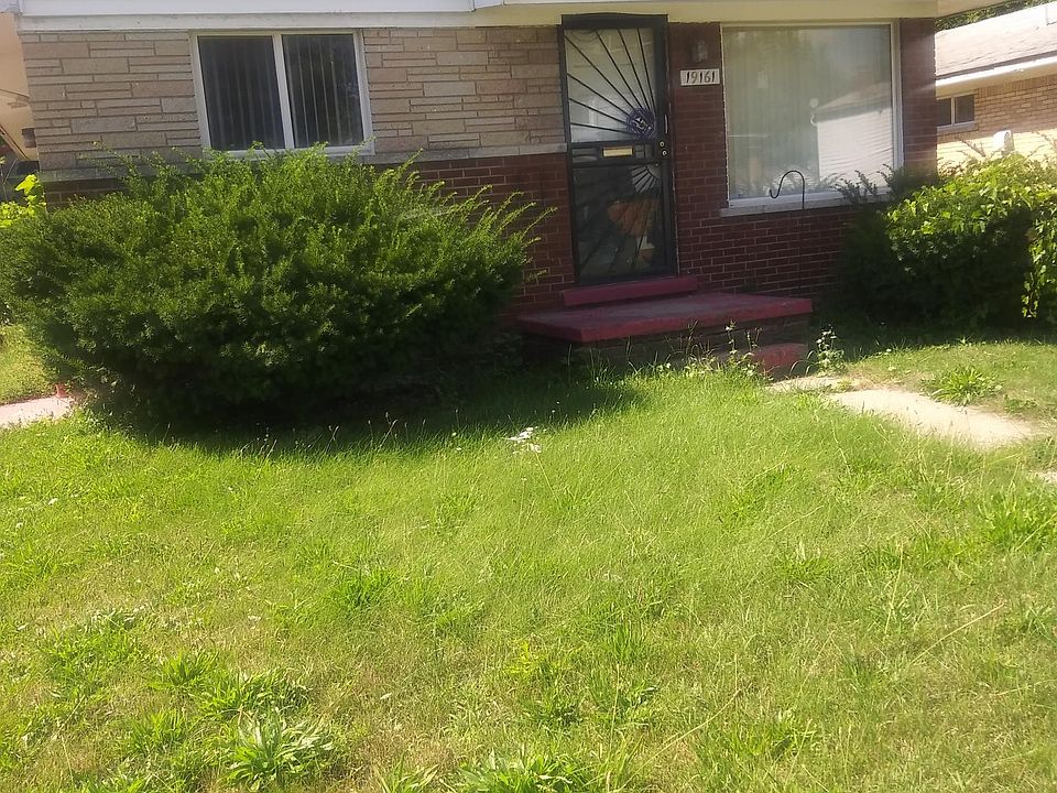 2nd image of 19161 Russell Ave