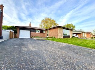 7 Addington Cres, Brampton, ON L6T 2R1