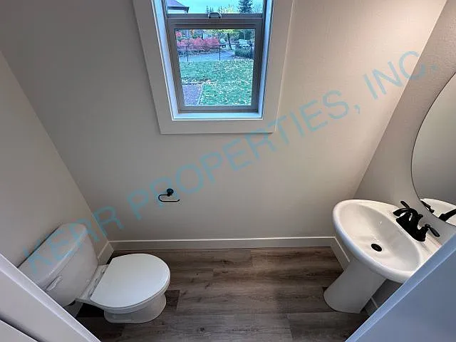 39775 Pleasant St — Photo 8