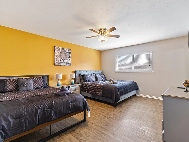 909 Arbor Downs Dr — Photo 7