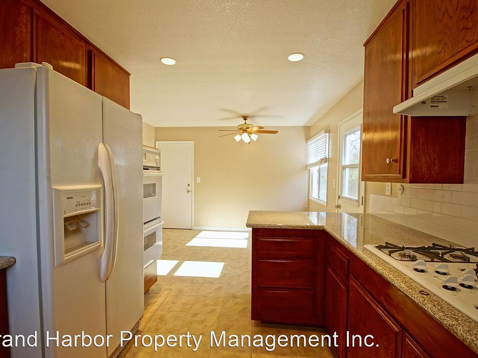 1st image of 2552 W 232nd St