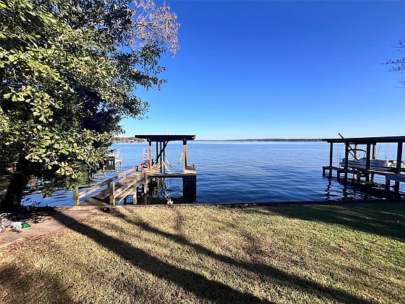 2nd image of 618 Palmetto Dr