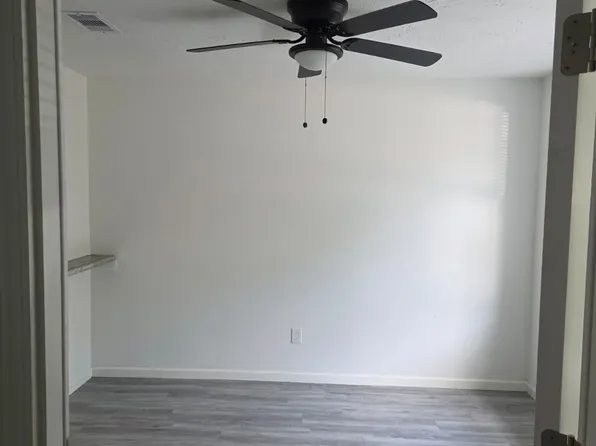 9610 Willow Wood Ln #101, Houston, TX 77086