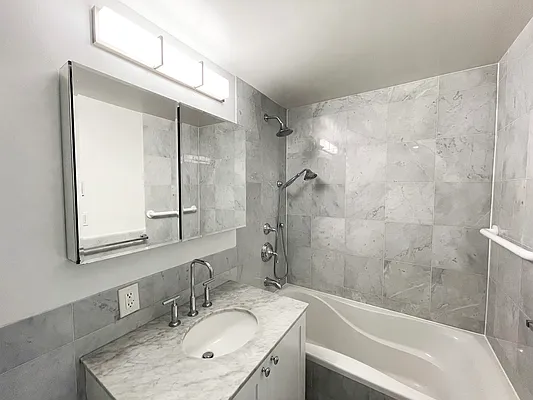 Rented by SERHANT. | media 34