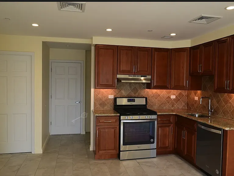 2848 W 15th St #1A — Photo 3