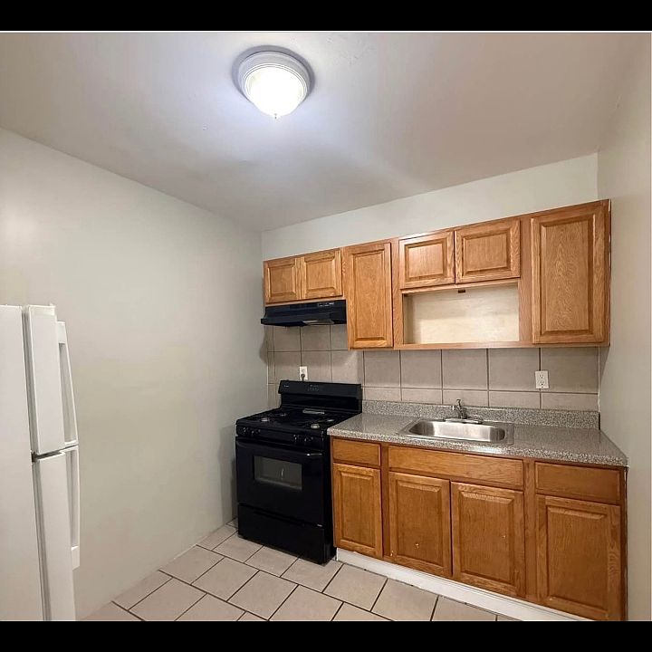 1st image of 76 N 9th St #1A